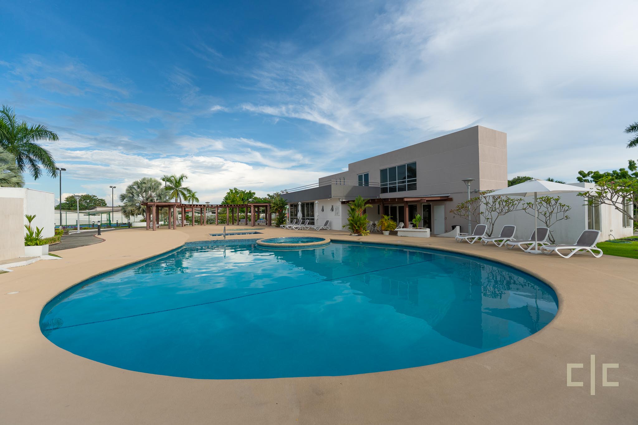 Piscina de la comunidad